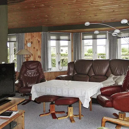 Holiday Home Kastanievej 펜션 Broager