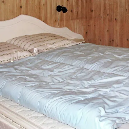 펜션 Holiday Home Kastanievej Broager